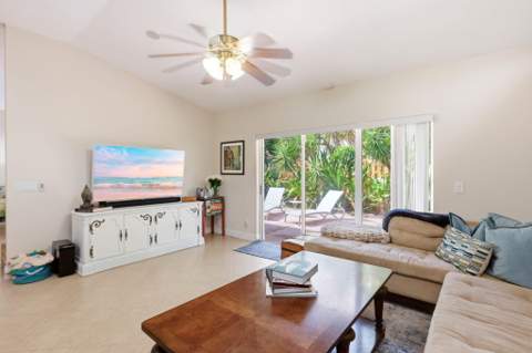435 Mohawk Lane, Boca Raton FL - photo 9 of 44