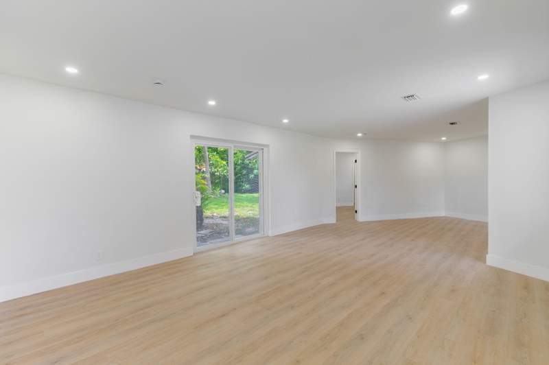 3 bedroom Single Family Residence at 413 N Ware Drive, Palm Beach Lakes South, West Palm Beach — photo 2