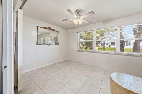 6644 Picante Circle, Fort Pierce FL - photo 13 of 36