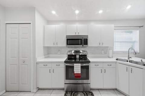 6644 Picante Circle, Fort Pierce FL - photo 19 of 36