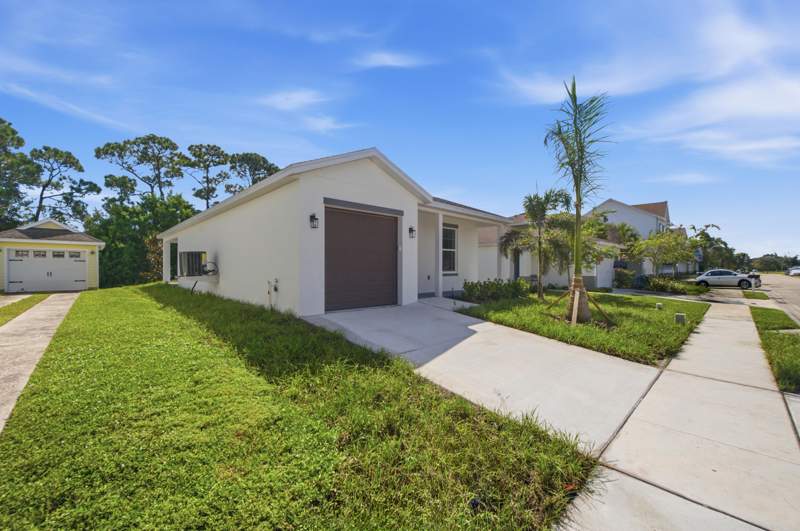 3 bedroom Single Family Residence at 3344 N Park Drive, Magnolia Square , Fort Pierce — photo 2