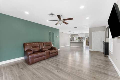 191 SE 1st Circle, Boynton Beach FL - photo 9 of 28