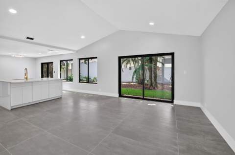 905 NW 21st Way, Delray Beach FL - photo 18 of 91