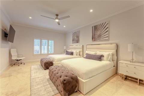 2726 NE 25th Place, Fort Lauderdale FL - photo 10 of 66