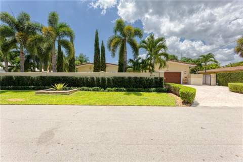 2726 NE 25th Place, Fort Lauderdale FL - photo 16 of 66