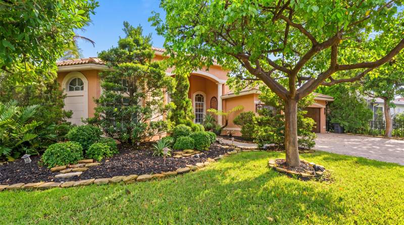 4 bedroom Single Family Residence at 4916 Forest Dale Drive, South Road Pud, Lake Worth — photo 2