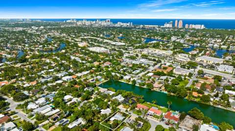 1711 NE 18TH Avenue, Fort Lauderdale FL - photo 7 of 43