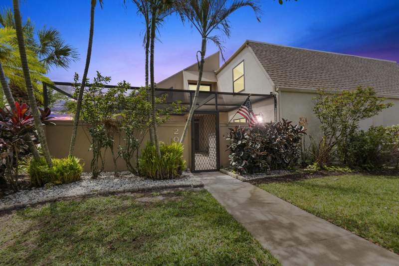 2 bedroom Villa at 1100 SE Mitchell Avenue #204, Tarpon Bay Villas, Port St. Lucie — photo 4