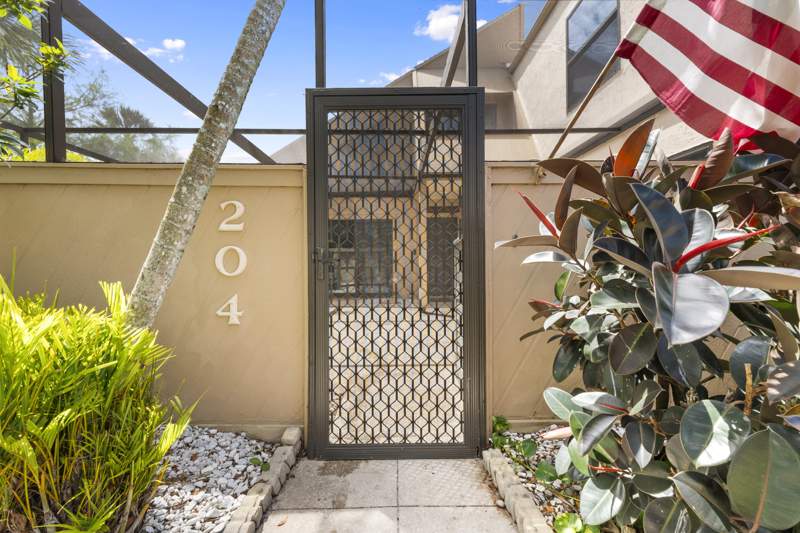 2 bedroom Villa at 1100 SE Mitchell Avenue #204, Tarpon Bay Villas, Port St. Lucie — photo 3