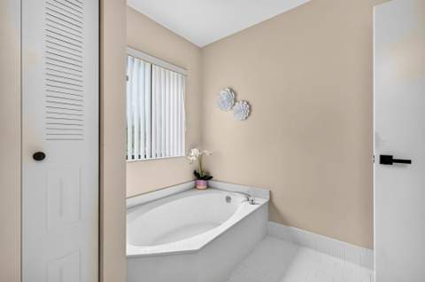 2320 Riviera Drive, Delray Beach FL - photo 20 of 78