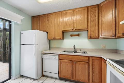 3190 SE BROOK Street, Stuart FL - photo 9 of 28