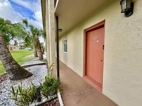 6074 Forest Hill Boulevard #107, West Palm Beach FL - photo 19 of 20