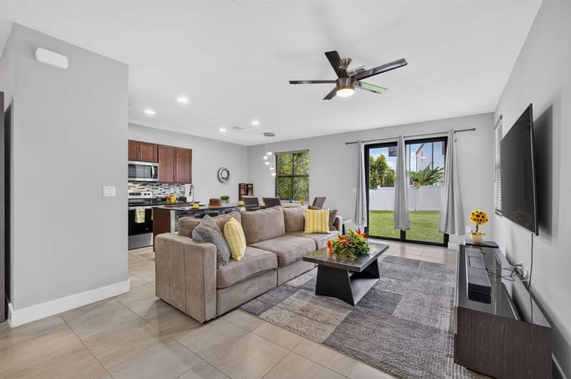 3 bedroom Single Family Residence at 4004 Screw Pine Cove, Mediterranea/Arbor Parc, Riviera Beach — photo 3