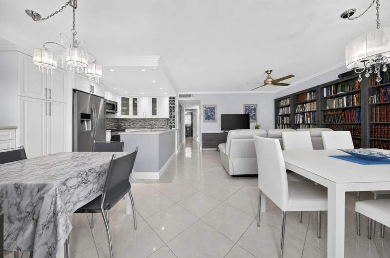 2 bedroom Condominium at 2079 Cambridge D #2079, CAMBRIDGE D CONDO, Deerfield Beach — photo 4