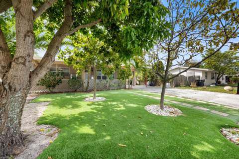 4344 Kent Avenue, Lake Worth FL - photo 6 of 39