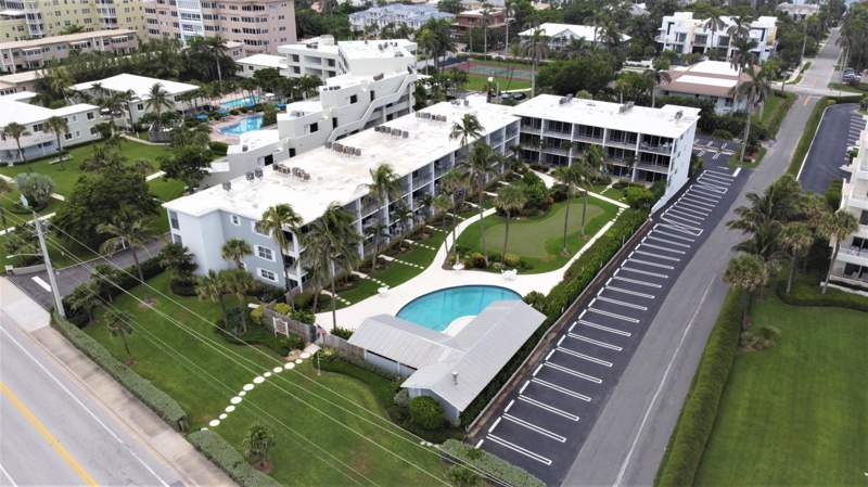 1 bedroom Stock Cooperative at 150 N Ocean Boulevard #S-27, East Wind Beach Club Inc, Delray Beach — photo 4