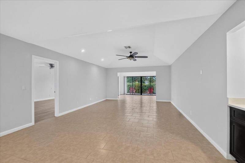 2 bedroom Single Family Residence at 13867 Eastpointe Way, Eastpointe Country Club 1, Palm Beach Gardens — photo 5