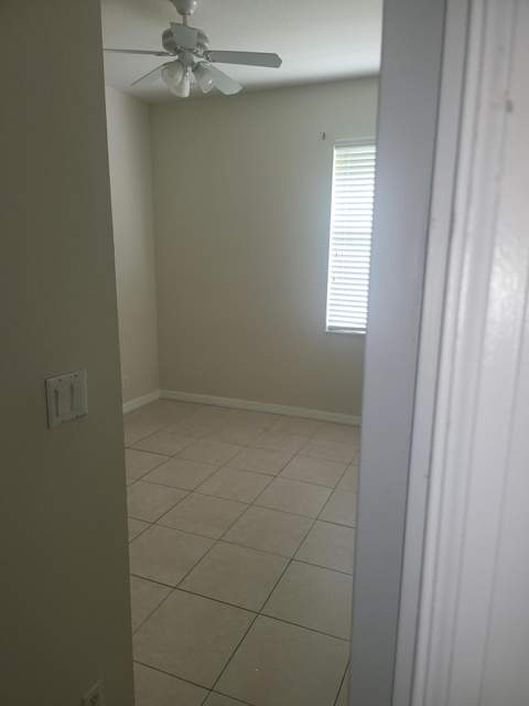 558 SW Halifax Avenue, Port St. Lucie FL - photo 23 of 27