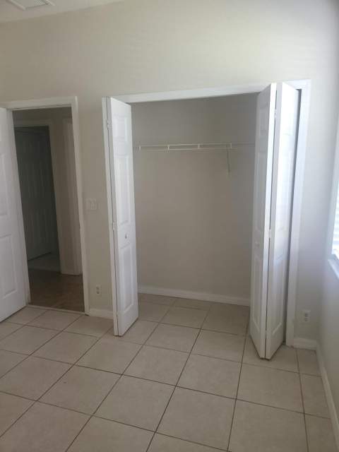 558 SW Halifax Avenue, Port St. Lucie FL - photo 17 of 27