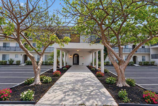 2 bedroom Condominium at 1410 S Federal Highway #303, El Castelay Condo, Lake Worth Beach — photo 2