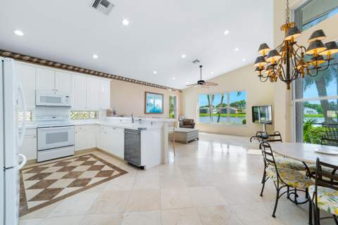 11637 Pamplona Boulevard, Boynton Beach FL - photo 8 of 45