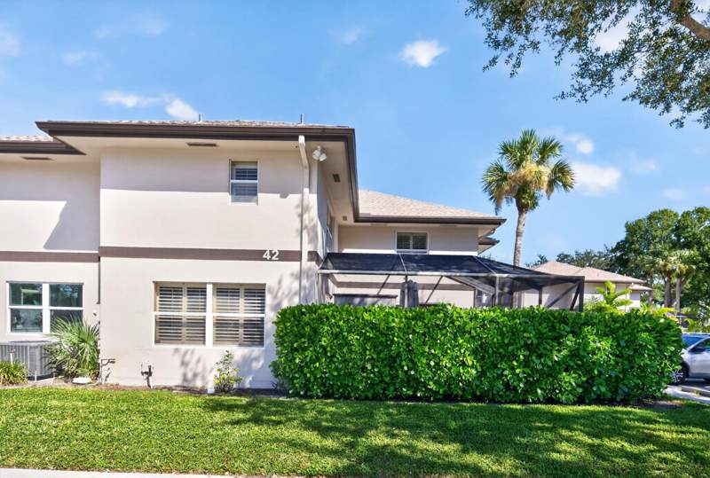 2 bedroom Townhouse at 42 Essex Court #B, Stamford At Royal Palm Beach, Royal Palm Beach — photo 2