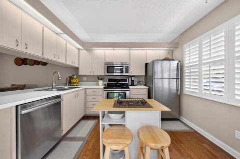 42 Essex Court #B, Royal Palm Beach FL - photo 15 of 27
