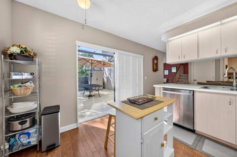 42 Essex Court #B, Royal Palm Beach FL - photo 16 of 27