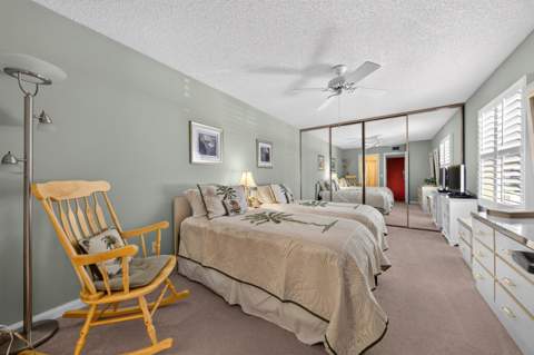 42 Essex Court #B, Royal Palm Beach FL - photo 19 of 27