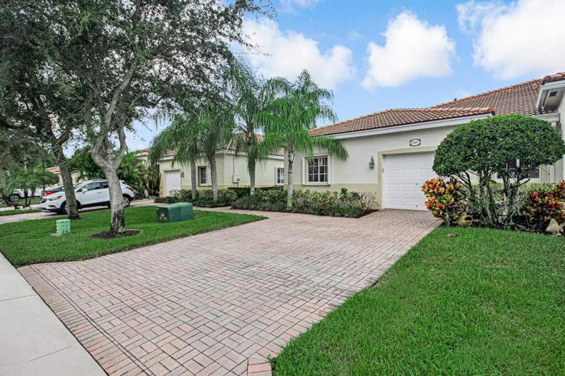 3 bedroom Villa at 2327 Windjammer Way, Baywinds Pod H, West Palm Beach — photo 3