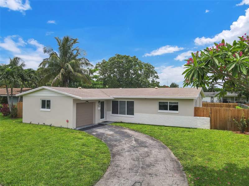 3 bedroom Single Family Residence at 4861 NW 6TH Court, BREEZESWEPT PARK ESTATES, Plantation — photo 5