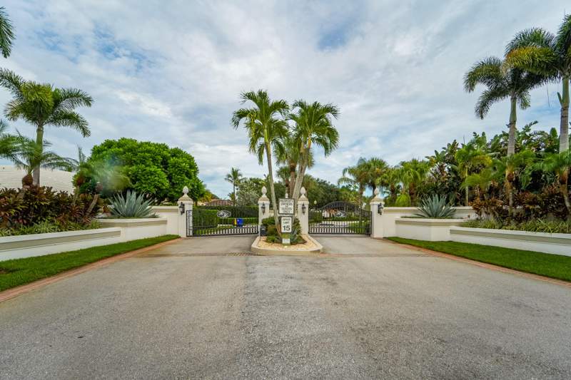 4 bedroom Single Family Residence at 17257 SE Galway Court, Rolling Hills, Tequesta — photo 2