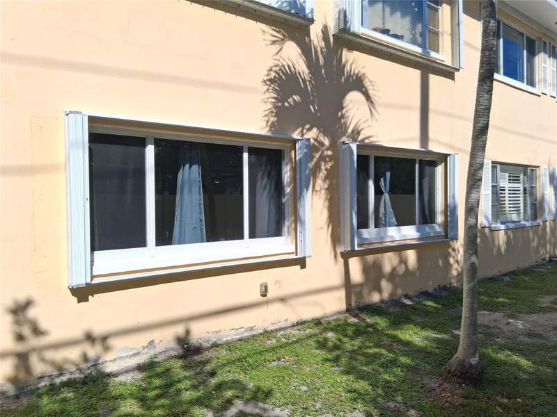 1 bedroom Condominium at 5720 NE 22nd Way #406, Imperial Point Gardens Condo, Fort Lauderdale — photo 3