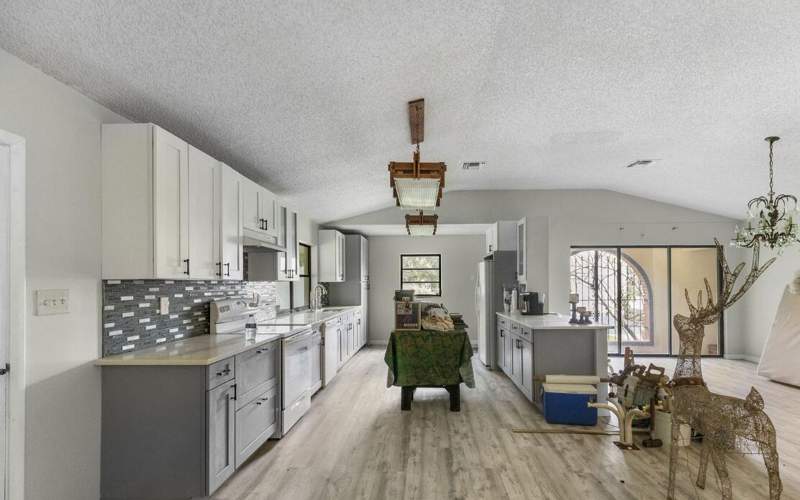 3 bedroom Single Family Residence at 3150 Dame Road, Fort Pierce, Fort Pierce — photo 4