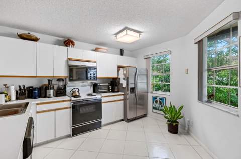 6737 Via Regina, Boca Raton FL - photo 6 of 18