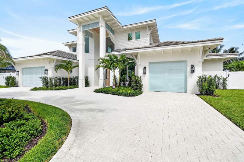 4 bedroom Single Family Residence at 192 RIVER Drive, TEQUESTA, Tequesta — photo 2