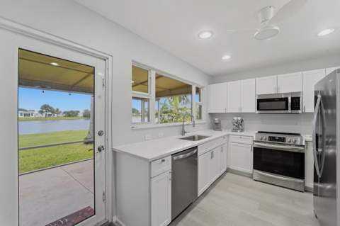 2201 SW Roma Way, Boynton Beach FL - photo 8 of 23