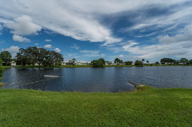 3 bedroom Single Family Residence at 2201 SW Roma Way, Palm Beach Leisureville Sec 10, Boynton Beach — photo 2