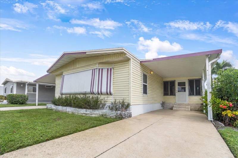 2 bedroom Mobile Home at 109 NW 51st Street, Highland Meadows Estates East, Deerfield Beach — photo 3