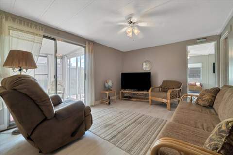 132 NW 53rd Place, Deerfield Beach FL - photo 7 of 85