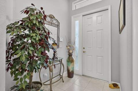 2260 Sapphire Circle, West Palm Beach FL - photo 9 of 89