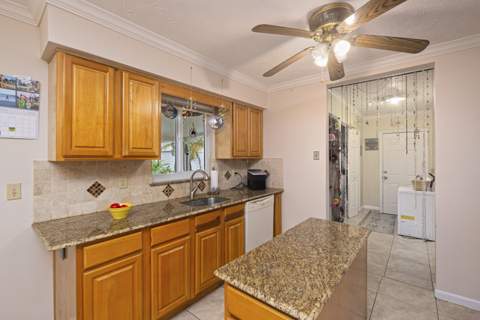 6004 Tangelo Drive, Fort Pierce FL - photo 12 of 42
