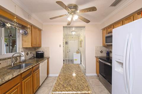 6004 Tangelo Drive, Fort Pierce FL - photo 11 of 42