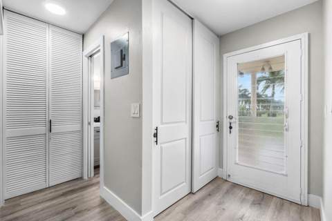 2883 Crosley Drive #F, West Palm Beach FL - photo 15 of 37