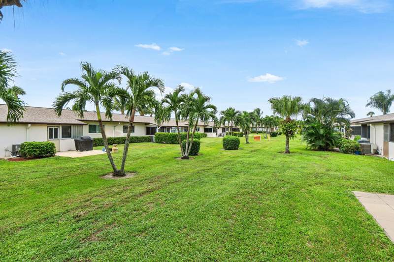 1 bedroom Condominium at 2883 Crosley Drive #F, Cresthaven Villas Condo 21, West Palm Beach — photo 5