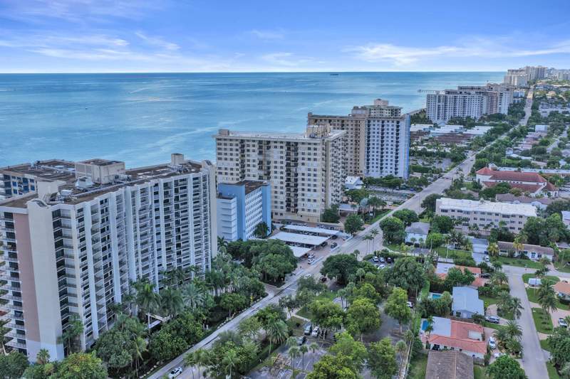 2 bedroom Stock Cooperative at 1850 S Ocean Boulevard #609, Crane Crest Apts Co-Op, Lauderdale-By-The-Sea — photo 3