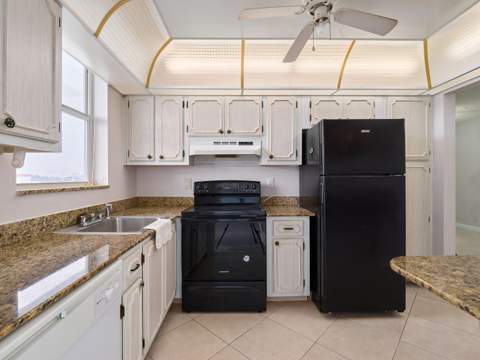 104 Paradise Harbour Boulevard #402, North Palm Beach FL - photo 16 of 43