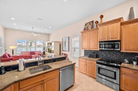 407 NW Shoreview Drive, Port St. Lucie FL - photo 14 of 76
