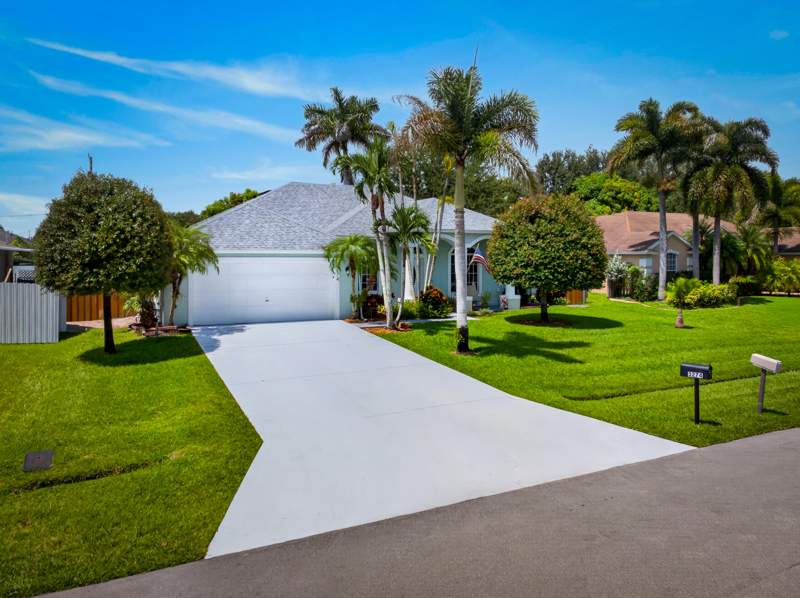 4 bedroom Single Family Residence at 3274 SW Crumpacker Street, Port St Lucie Section 7, Port St. Lucie — photo 4