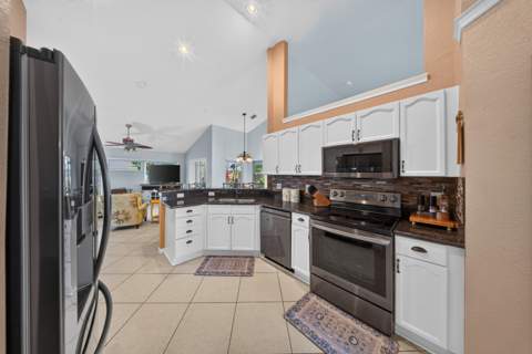3274 SW Crumpacker Street, Port St. Lucie FL - photo 12 of 51